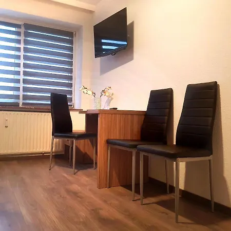 Privat,geschaeftlich Oder Familienausflug... דירה